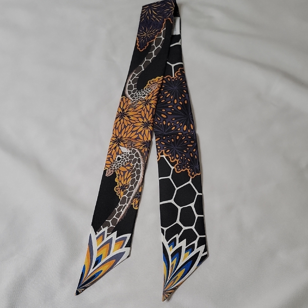 Hermes "The Three Graces" Black Patterned Silk Twilly Scarf - Picture 3 of 4